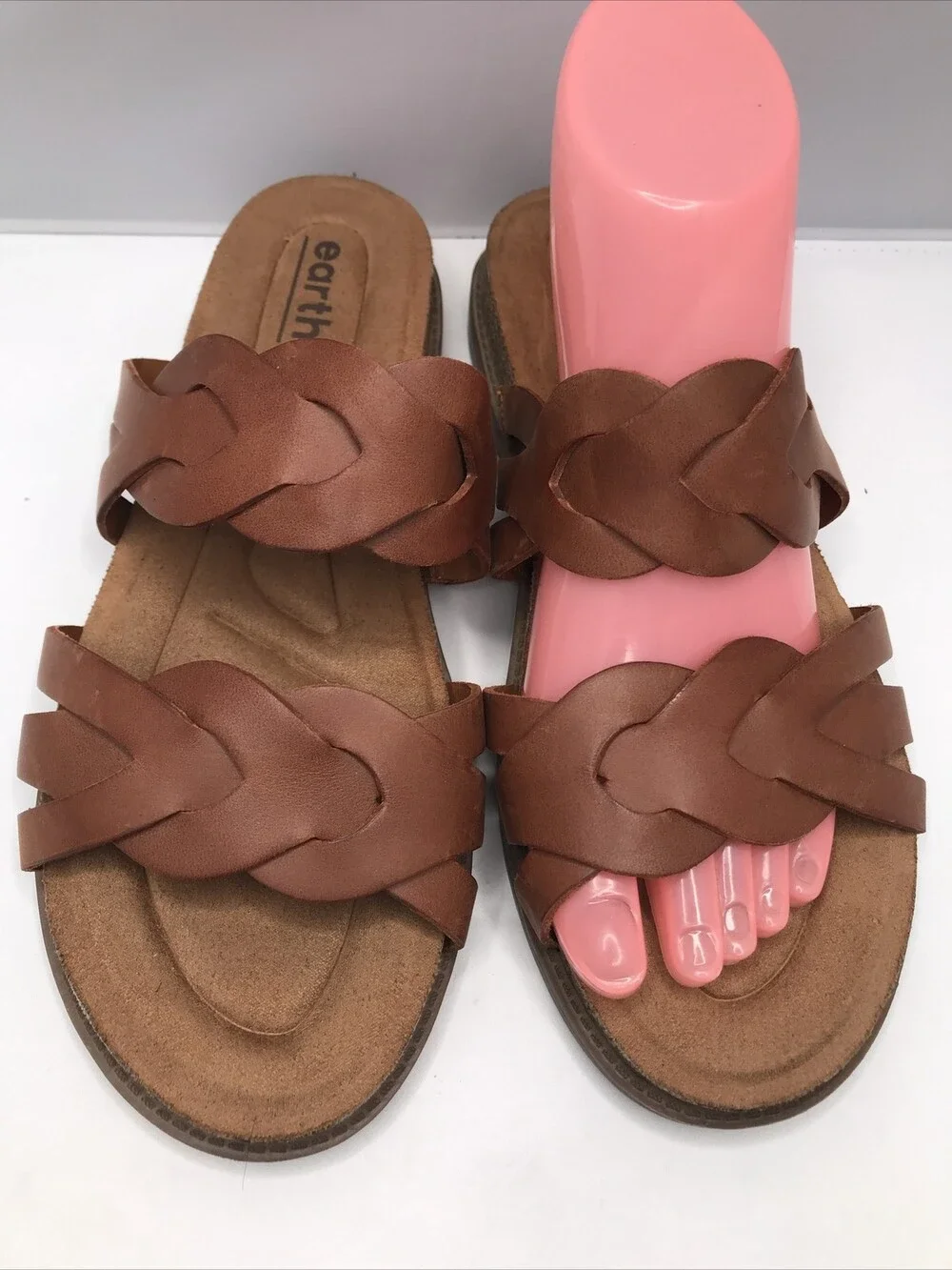 Earth ETDESTY 8M Women’s LEATHER Slides Shoes Sandals EXCELLENT CONDITION